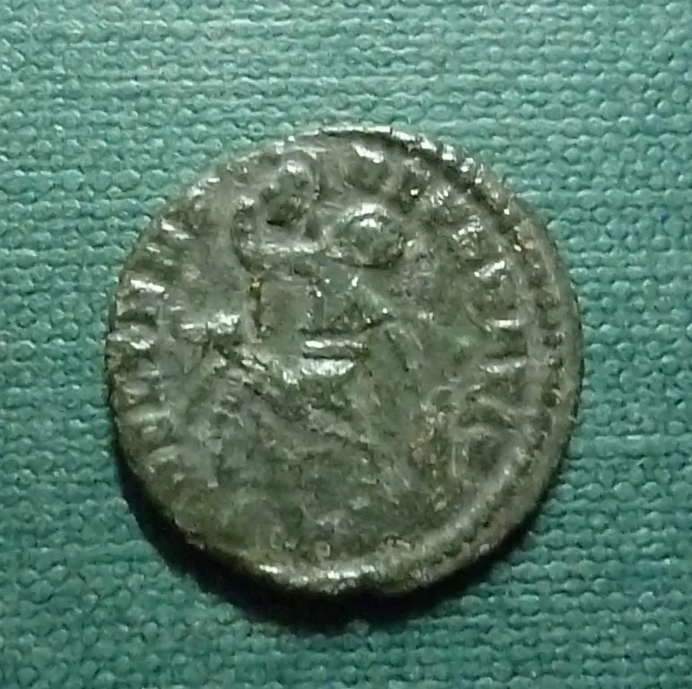Roma Moneda Maiorina Año 355 Dc Ceca Siscia De Juliano Ii Como Cesar Aa48 - Imagen 2