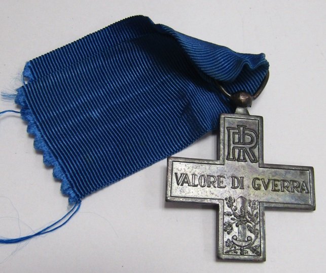 Italia 1945 Medalla Condecoracion Cruz Valor en Guerra WWII - Imagen 2